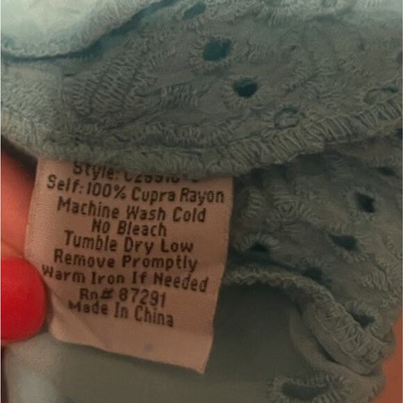 Johnny Was Women's S Blue Embroidered Darla Boho Scoop Eyelet Tunic Top EUC - Picture 4 of 4